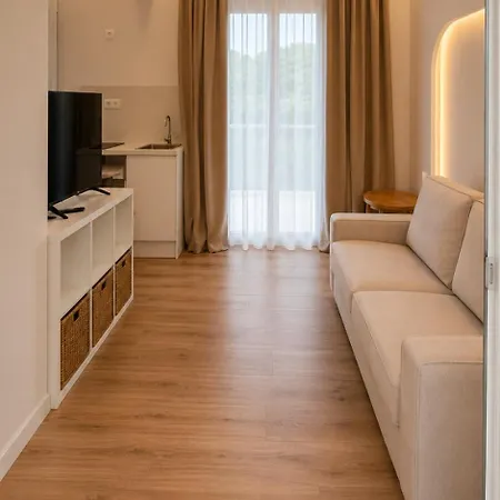 Aparthotel Elysium 3*